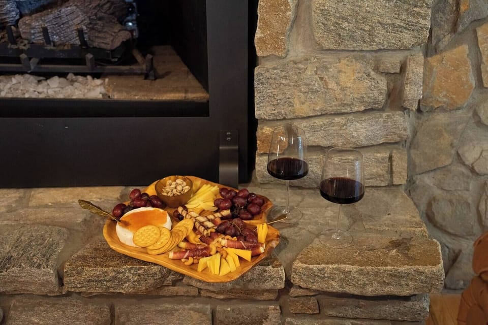 Enjoy your drinks and snacks on the hearth after a day exploring the mountains.
