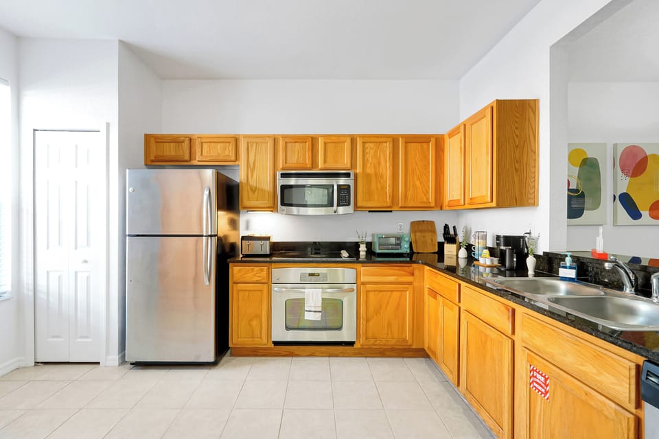 Fully equipped kitchen