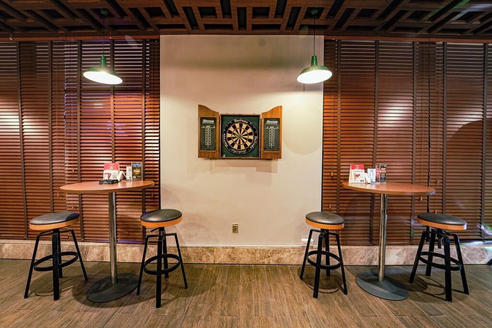 Sports bar