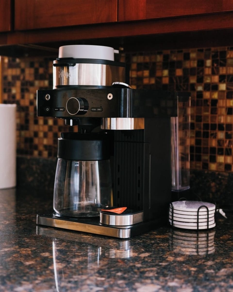 ~ A Coffee Machine for your morning (or afternoon!) cup ‘o joe !! ~