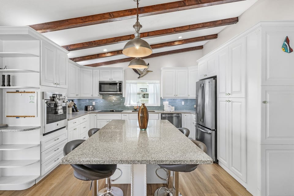 WOW!  What a FABULOUS Kitchen! Kitchen island includes seating for 4