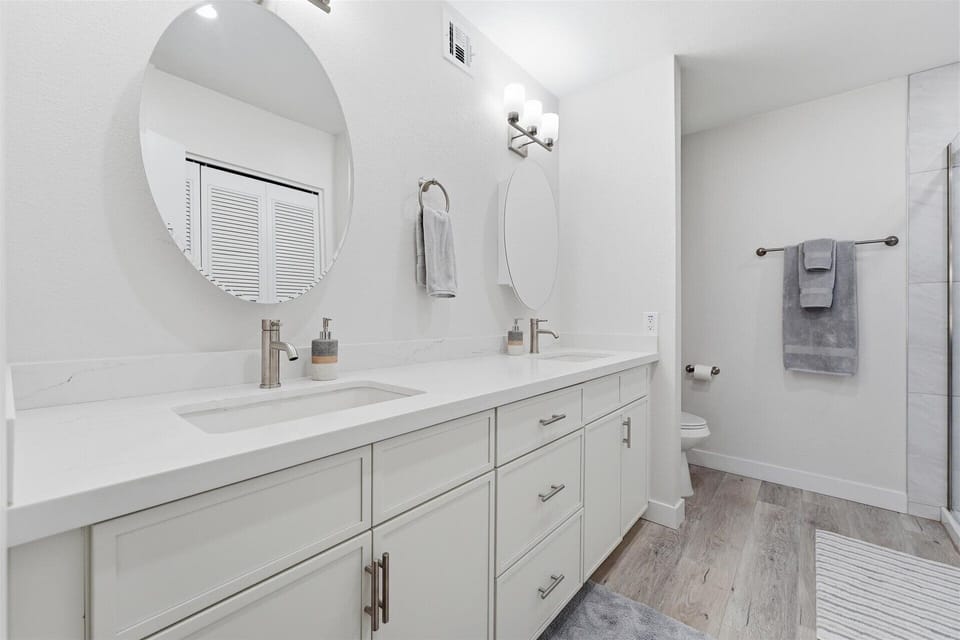 Newly remodeled primary bathroom you can enjoy the new state of the art shower