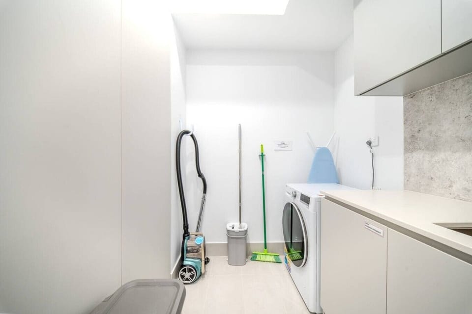 Laundry area with washing machine