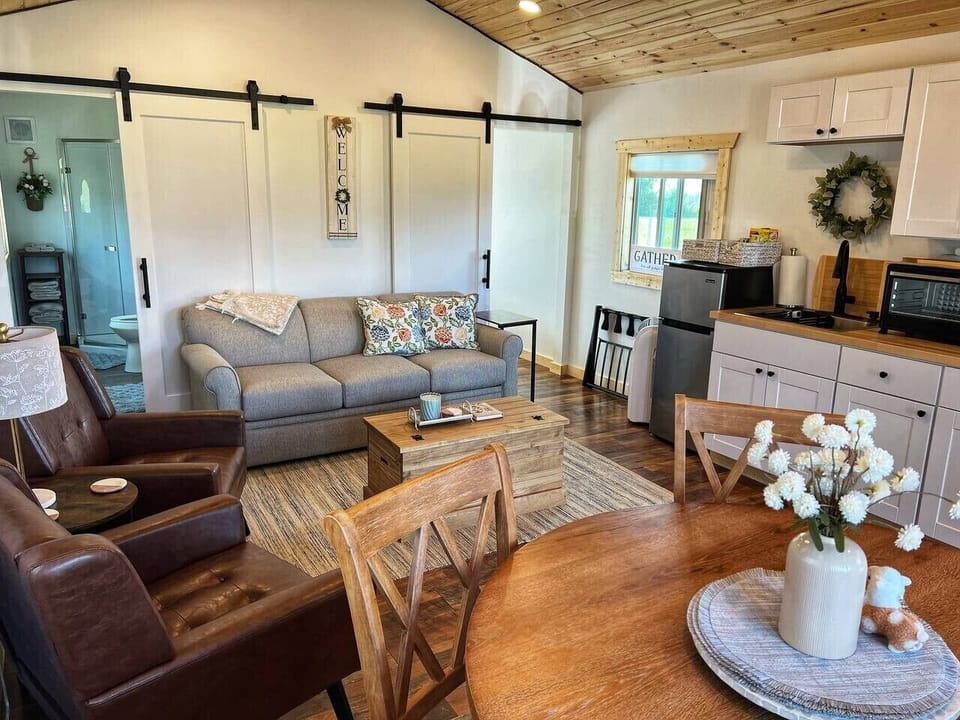 Red Star Living room