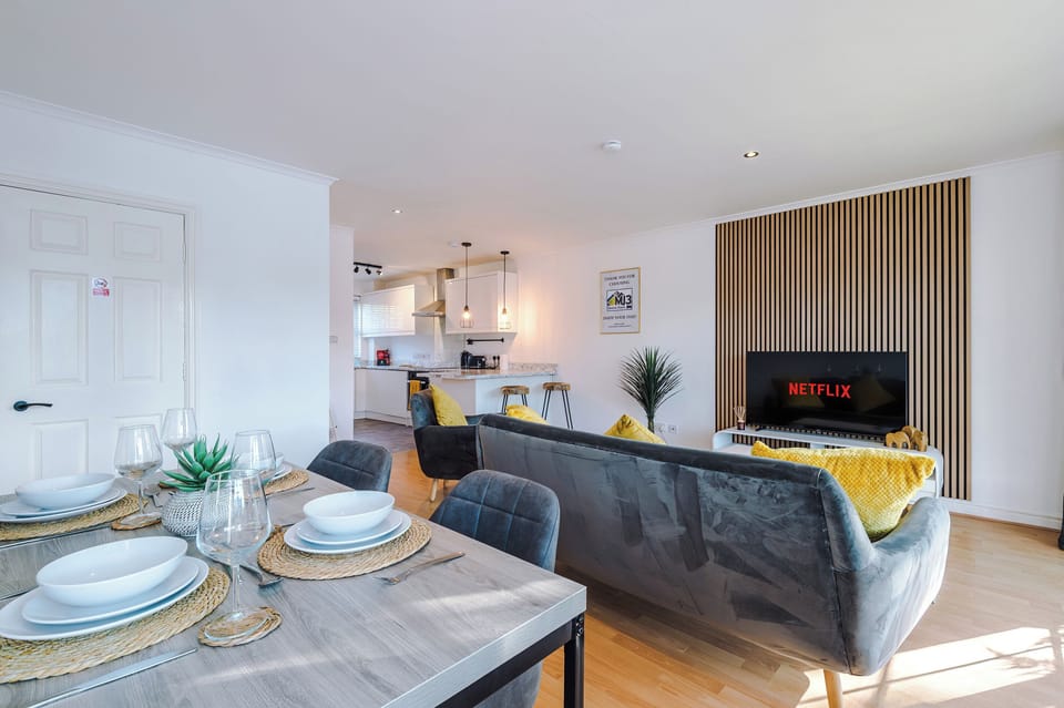 Bright & airy open plan living
