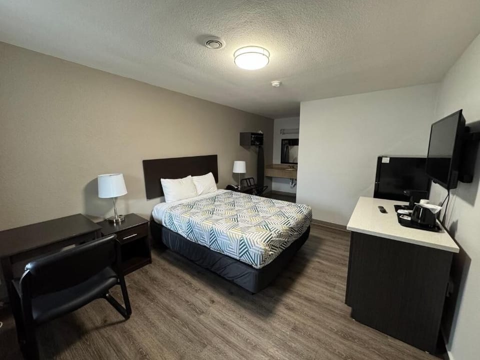 Bedroom. Interior and views may vary based on location and availability.