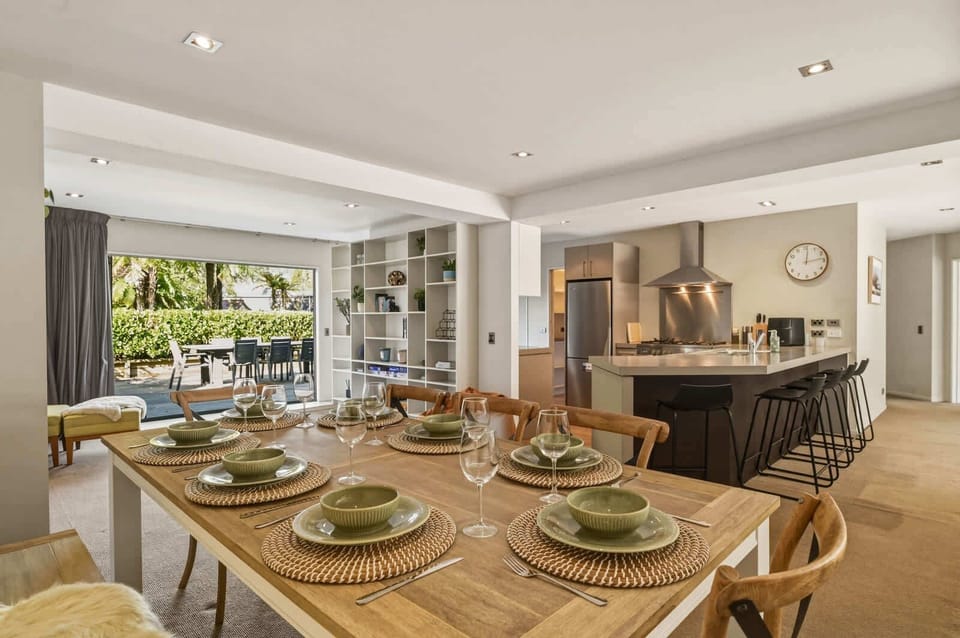 Dining set for the group