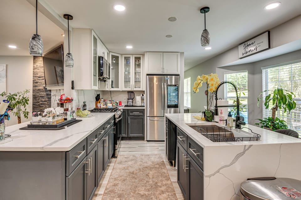 Kitchen | Main Level