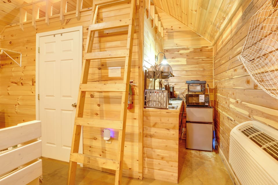 Studio | Kitchenette