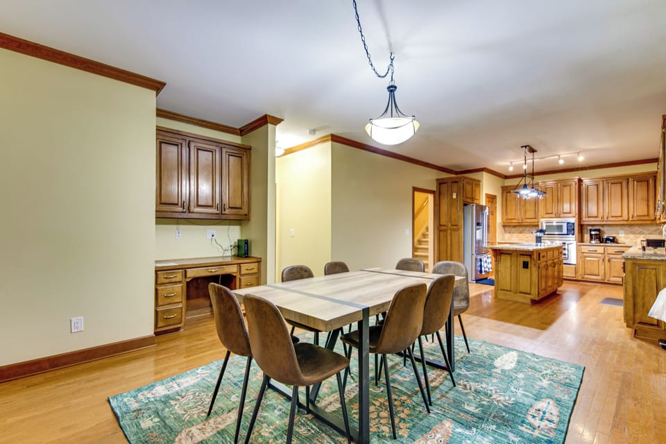 Dining Area | 1st Floor