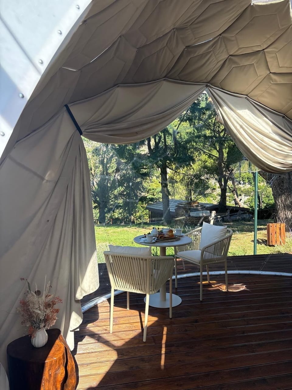 Outdoor dining