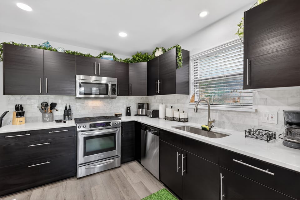 Indoors, Kitchen, Appliance, Microwave, Oven