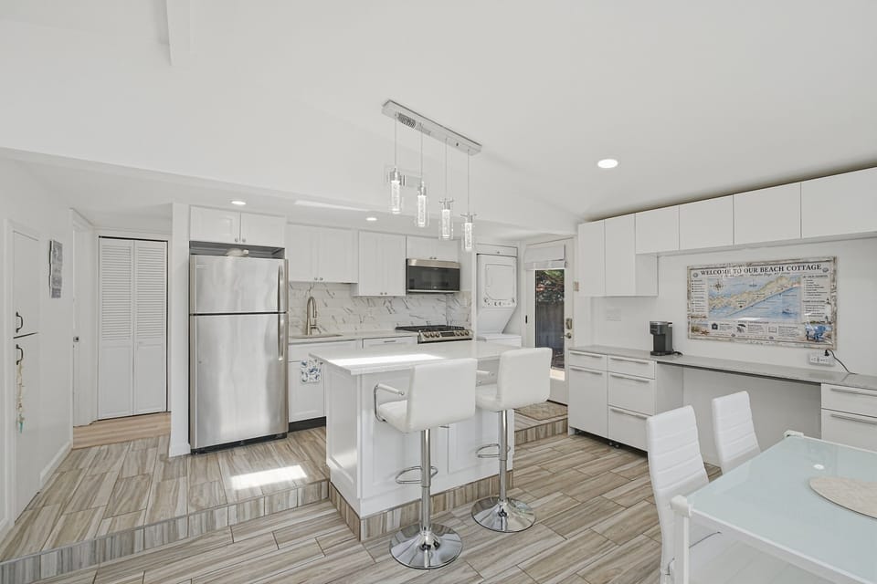 Dining room/ kitchenette