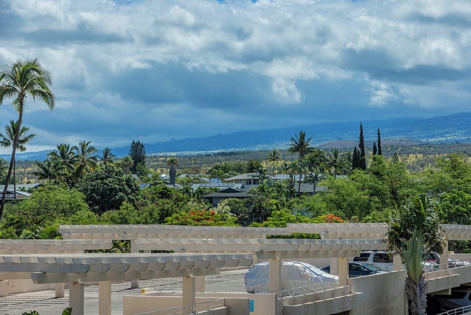 Distant mountain views from your lanai.