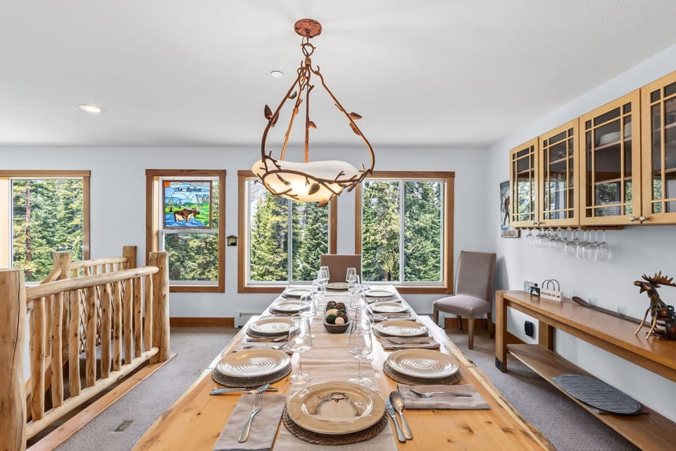 Dining area: Large dining table with seating for 8