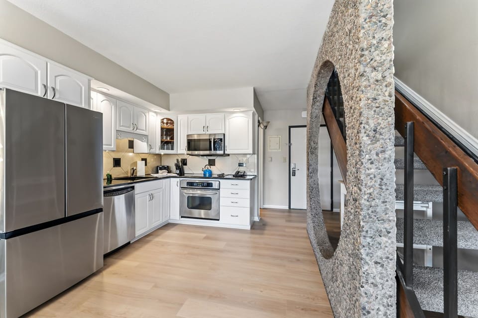 Kitchen Full View