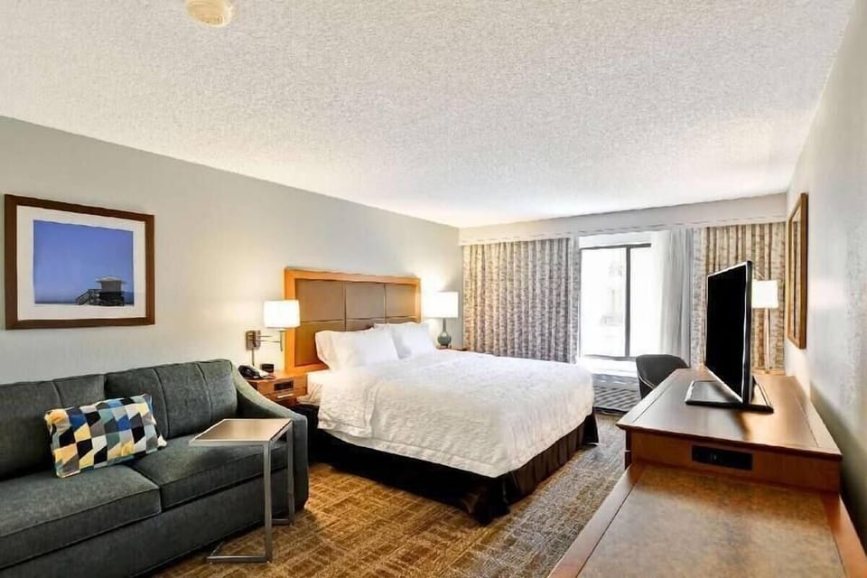 Bedroom. Interior and views may vary based on location and availability.