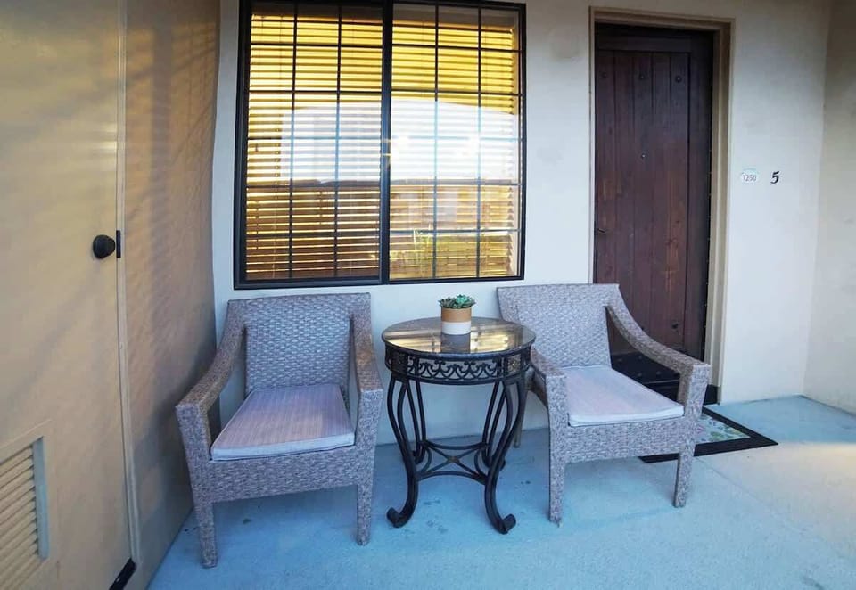 Very quiet Balcony with table and new chairs 