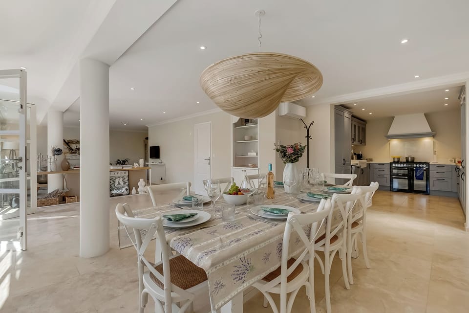 Kitchen and dining area