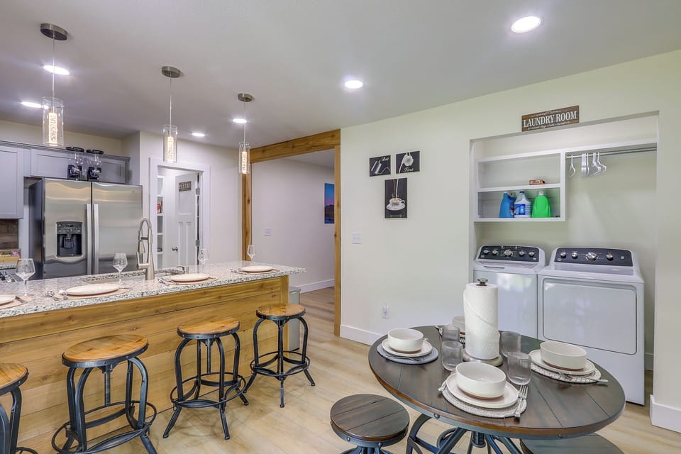 Dining/Laundry Area