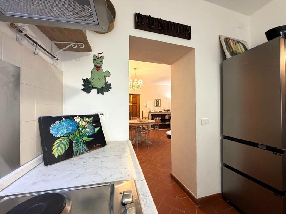 Flooring, Interior Design, Major Appliance, Floor, Lighting, Furniture, Room, Kitchen Appliance, Kitchen, Ceiling