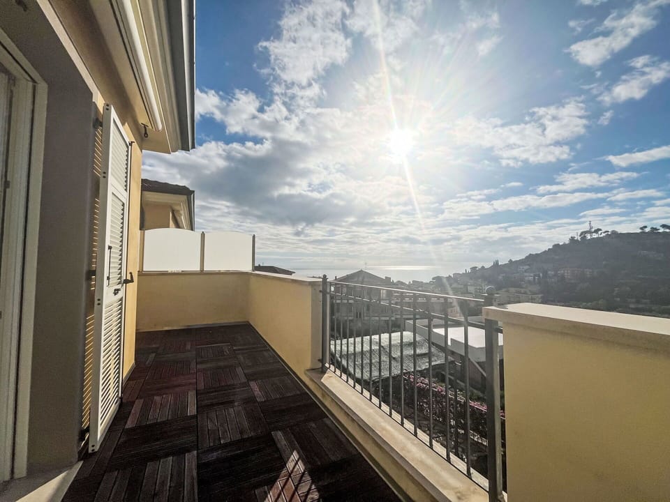 Apartment, Balcony, Condominium, Handrail