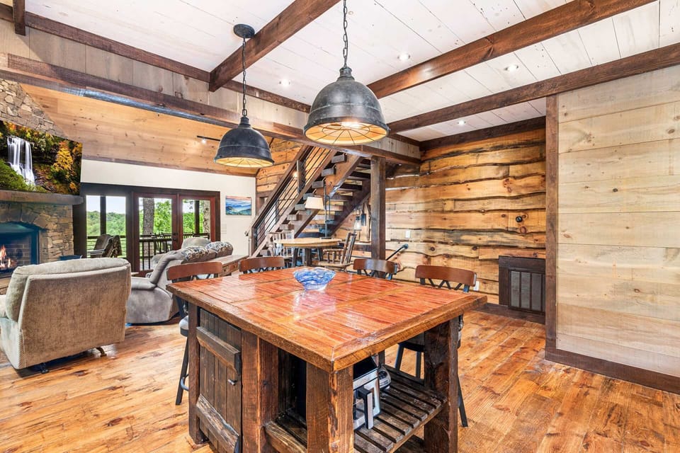 DINING TO LIVING RM