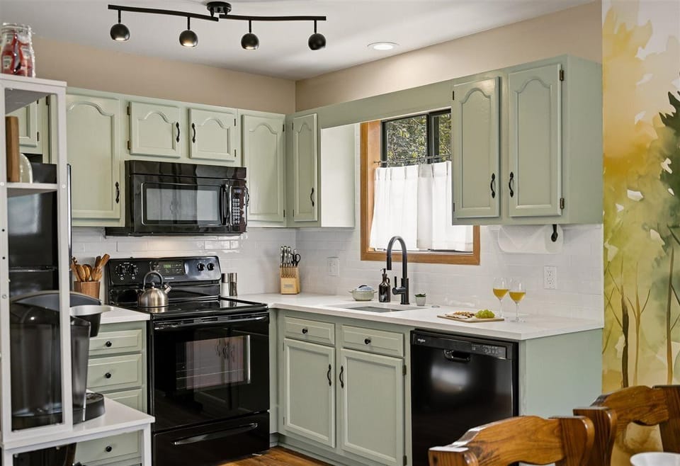 fully stocked kitchen for all your cooking needs