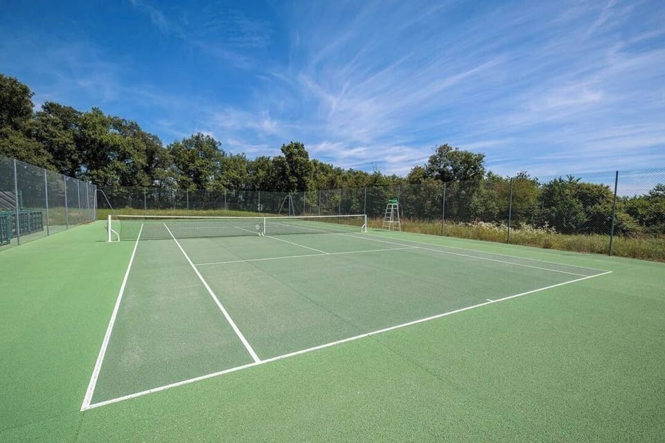 Sport court