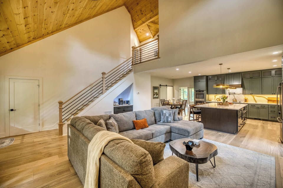 Large, spacious living space