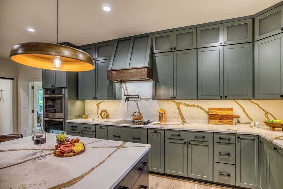 Amazing cabinet and counter space