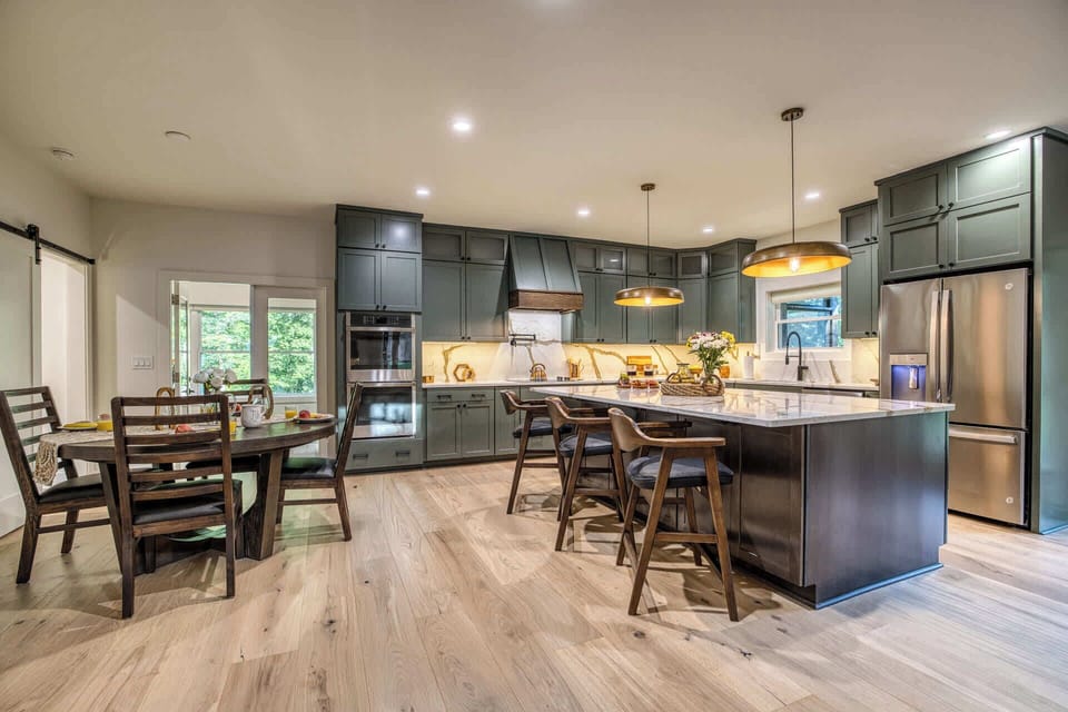 Beautiful gourmet kitchen!