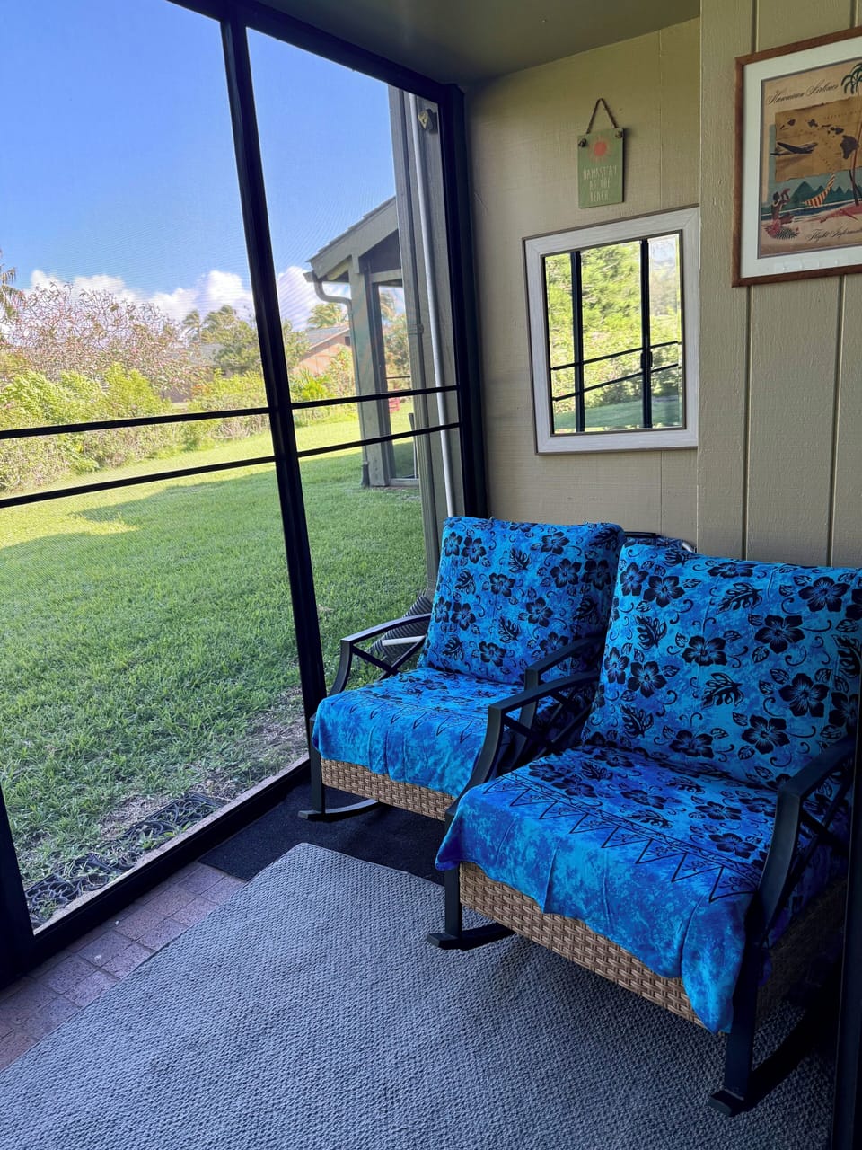 patio seating for 4, includes 2 rockers