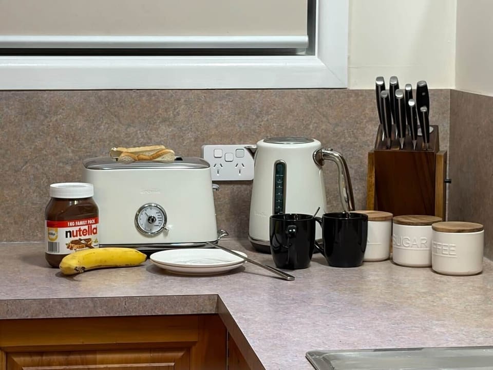 breakfast station