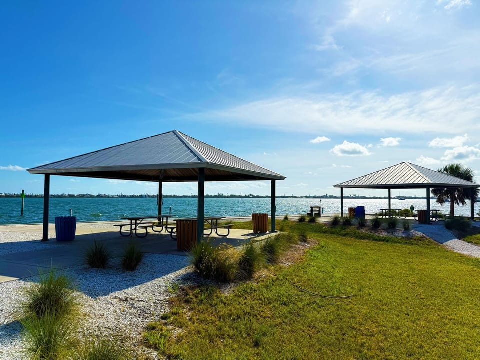 1BR Near Lemon Bay - Boat & Beach Getaway (8360)