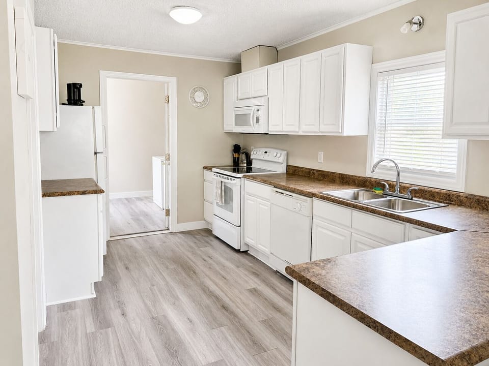 Everything you need to prepare home-cooked meals during your stay.