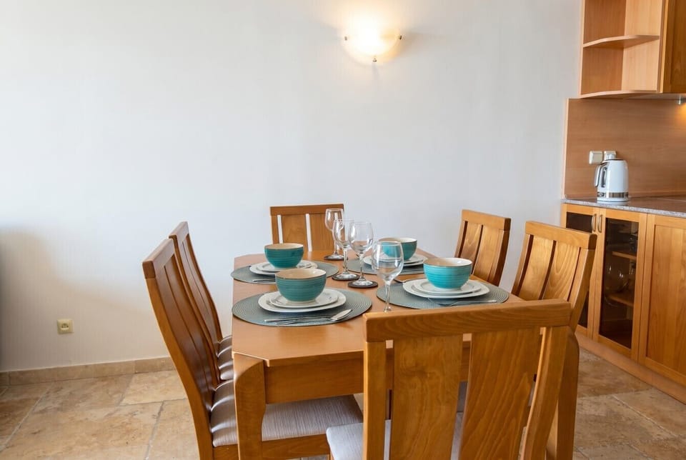 Set the table for holiday breakfasts in this bright, welcoming dining nook.