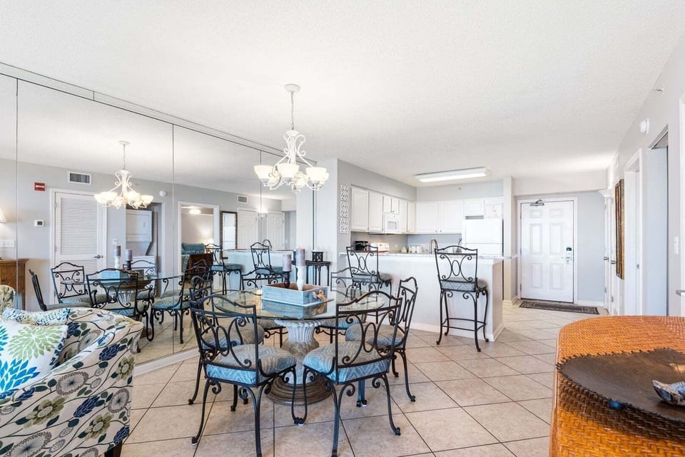 Architecture, Building, Dining Room, Dining Table, Furniture
