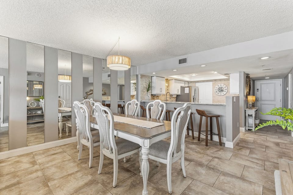 Dining Room Table for 6