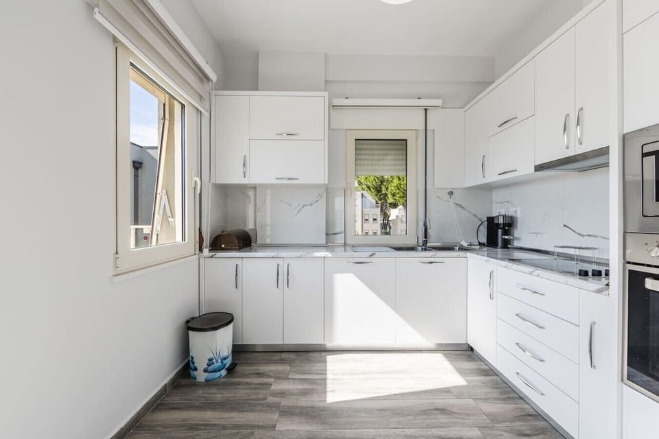 Fully-equipped kitchen