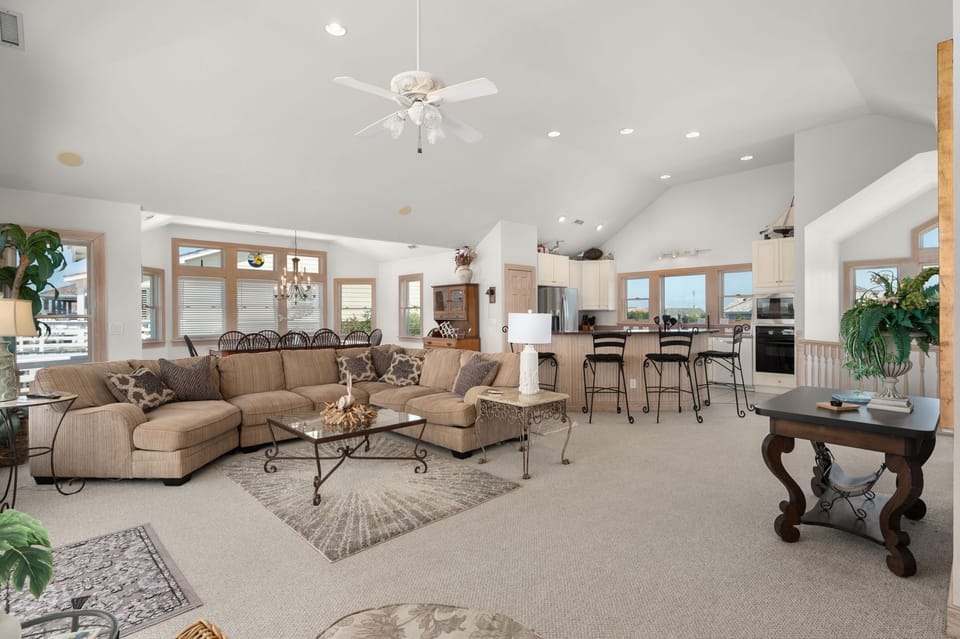 WE21: Mermaid's Pearl | TL Living Area