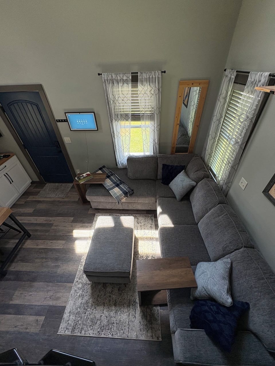Living room with full size pull out sofabed