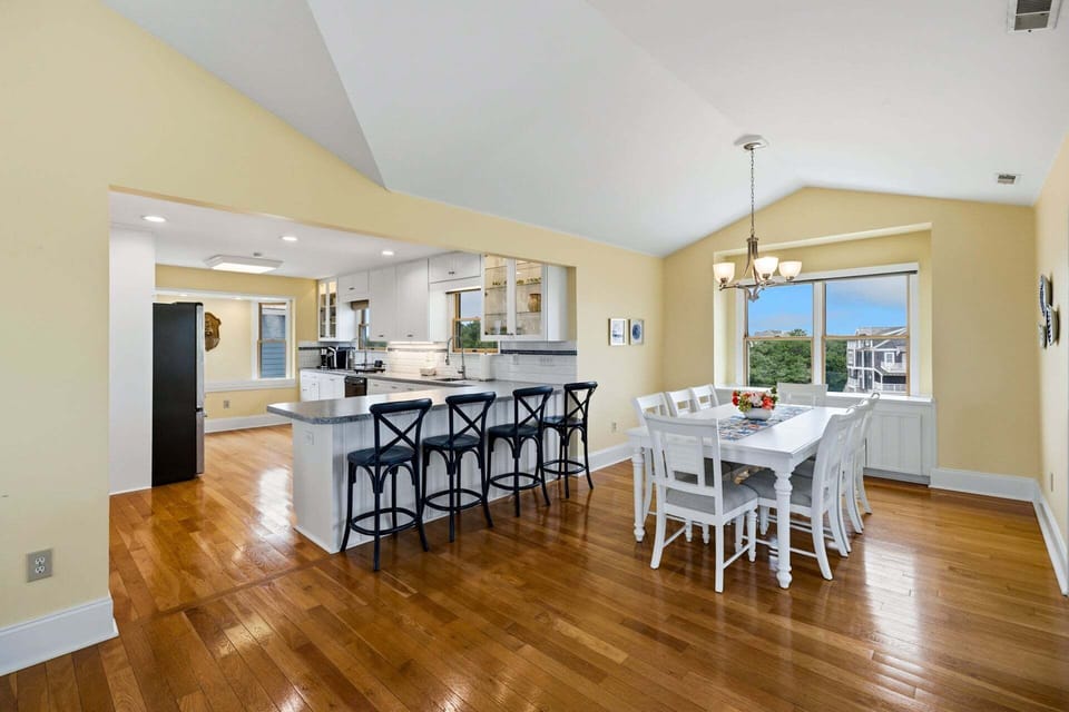 Top level: Dining area.