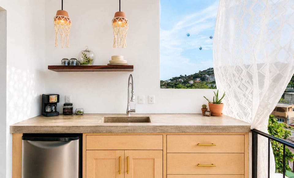 PRIVATE full kitchen- Everything needed to cook meals, including cooktop, blender, coffee maker, pots, pans, plates, cutlery, basic condiments, etc.