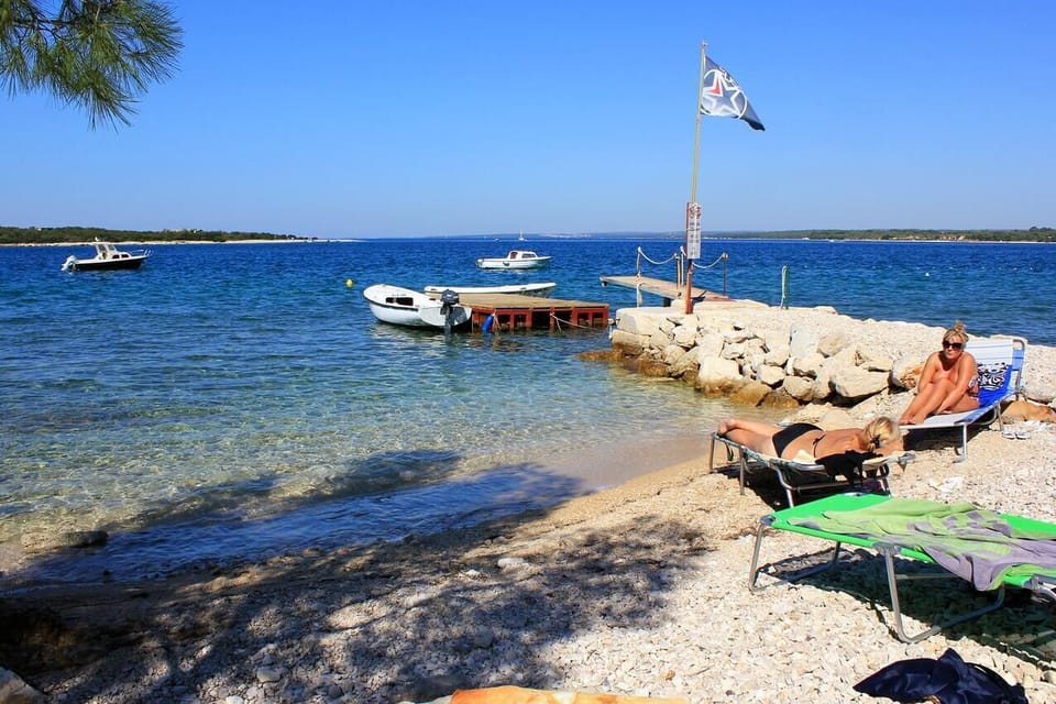 Nearby beaches