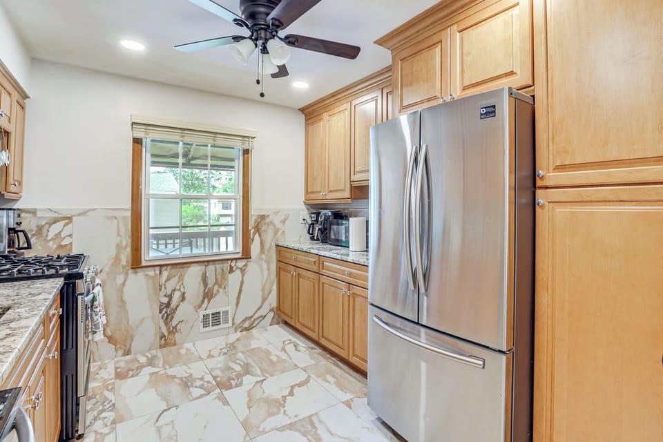 Kitchen | Upper Level
