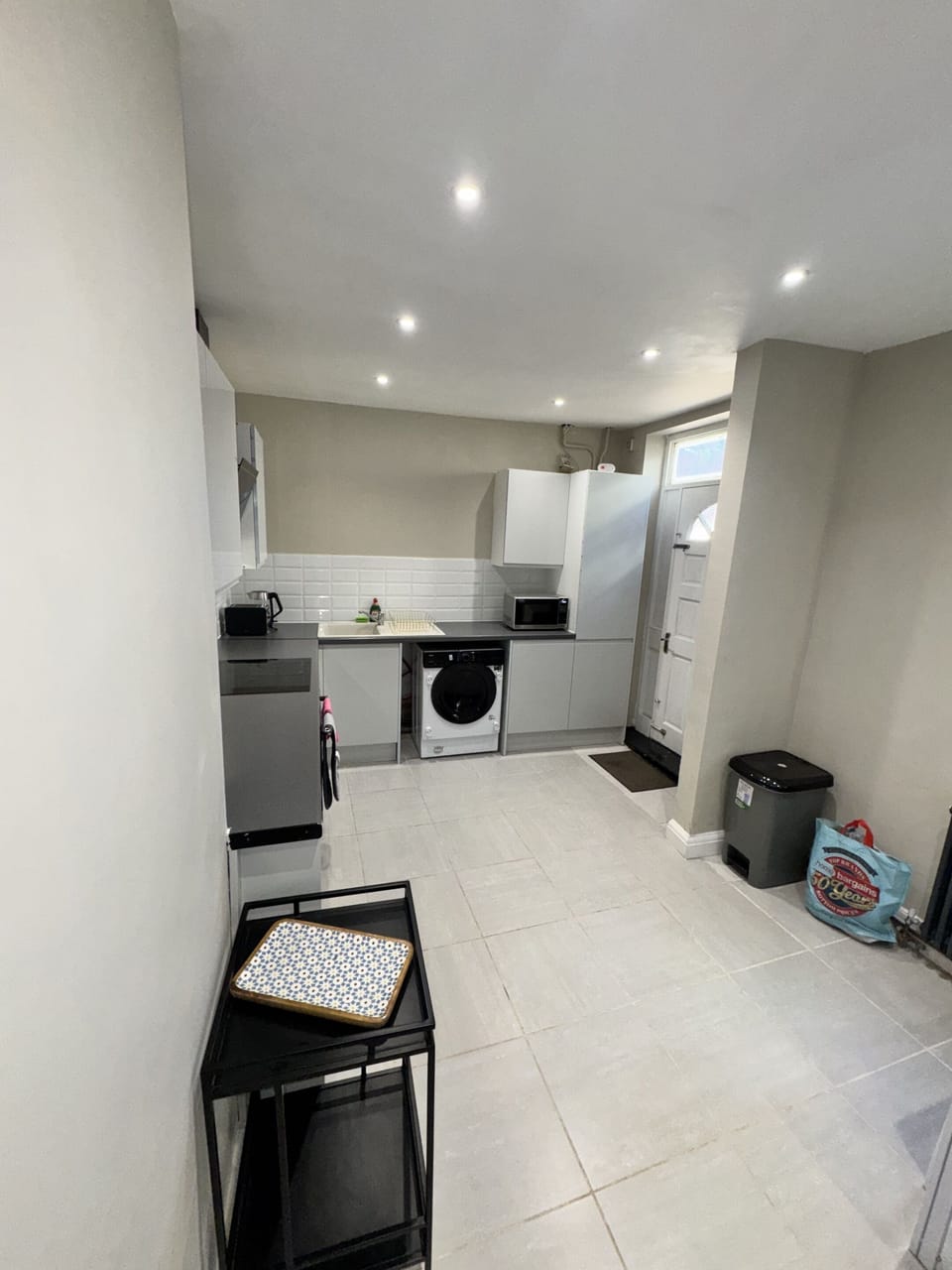 kitchen full equipped 