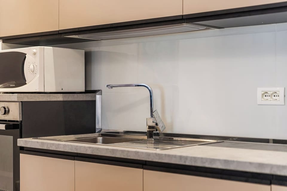 Fully-equipped kitchen details