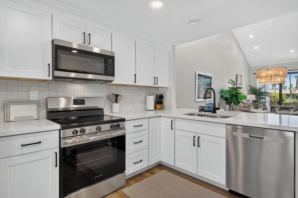 Full Sized Kitchen with new appliances.