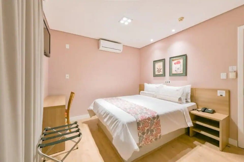 Bedroom. Interior and views may vary based on location and availability.